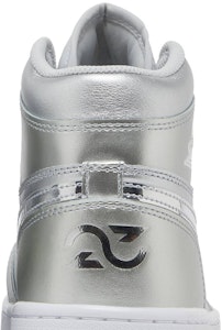 Air Jordan 1 High Golf 'Pack de Regalos' FD6815-001 Sizing Air Jordan 1 High Golf 'Pack de Regalos' FD6815-001