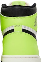 Air Jordan 1 高筒 OG '螢光' 555088-702 Sizing Air Jordan 1 高筒 OG '螢光' 555088-702