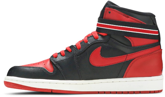 Air Jordan 1 高帮织带款 'Bred' 342132-061 Lookbook Air Jordan 1 高帮织带款 'Bred' 342132-061