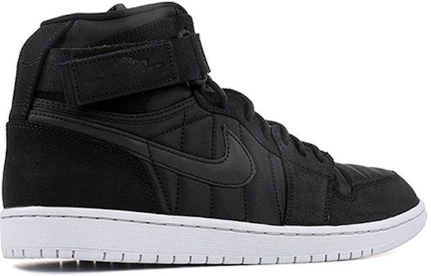 Air Jordan 1 High Strap 'Padded Pack' 342132-004 - Hitam Lookbook Air Jordan 1 High Strap 'Padded Pack' 342132-004 - Hitam