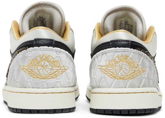 Air Jordan 1 Low 'Beaded Swoosh' Lelaki Wanita Sneakers DV1762-001 Details for Air Jordan 1 Low 'Beaded Swoosh' Lelaki Wanita Sneakers DV1762-001