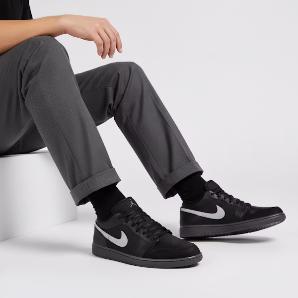 Air Jordan 1 Low 'Hitam Putih Dark Gum' HV5968-001 Order Air Jordan 1 Low 'Hitam Putih Dark Gum' HV5968-001