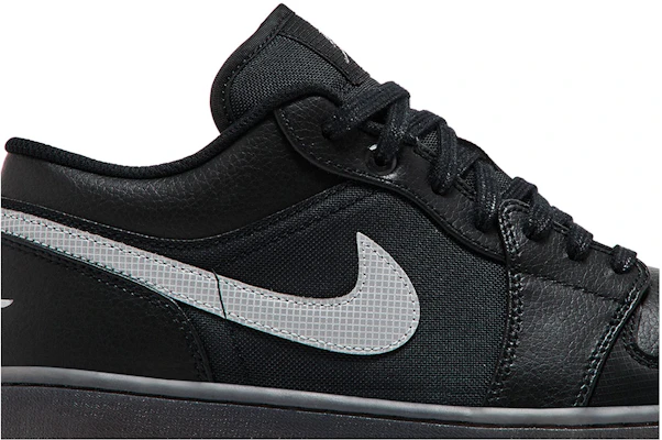 Air Jordan 1 Low 'Hitam Putih Dark Gum' HV5968-001 Shop Air Jordan 1 Low 'Hitam Putih Dark Gum' HV5968-001