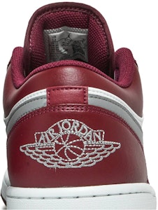 Air Jordan 1 Low 'Bordeaux' Lelaki 553558-615 Sizing Air Jordan 1 Low 'Bordeaux' Lelaki 553558-615