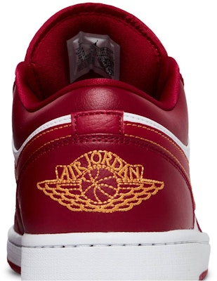 Air Jordan 1 Low 'Merah Cardinal' 553558-607 Sizing Air Jordan 1 Low 'Merah Cardinal' 553558-607