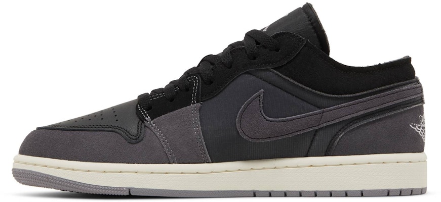 Air Jordan 1 Low 'Inside Out Hitam' DN1635-001 Lookbook Air Jordan 1 Low 'Inside Out Hitam' DN1635-001