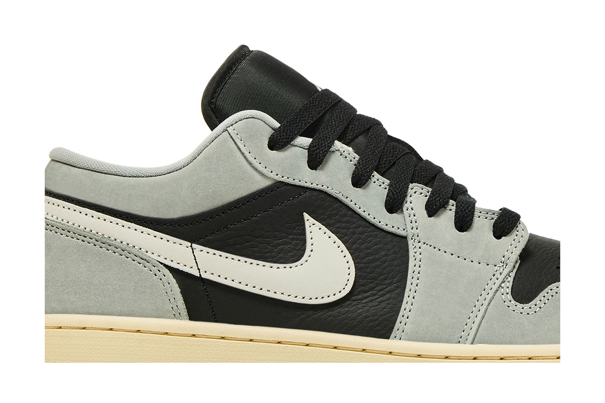 Shop Air Jordan 1 Low ''Light Smoke Grey'' Lelaki Kelabu Terang. HQ2010-012