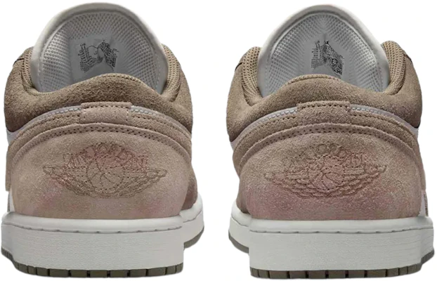 Air Jordan 1 Low ''Zaitun Kelabu'' 553558-046 Lookbook Air Jordan 1 Low ''Zaitun Kelabu'' 553558-046