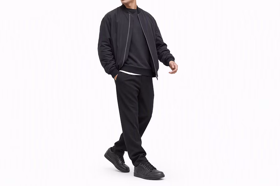 Air Jordan 1 Low 'Triple Black' 2022 Sepatu Pria Hitam Sneaker Indonesia 553558-093 Order Air Jordan 1 Low 'Triple Black' 2022 Sepatu Pria Hitam Sneaker Indonesia 553558-093