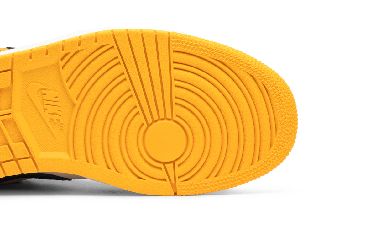 Air Jordan 1 Low 'University Gold' 553558-127