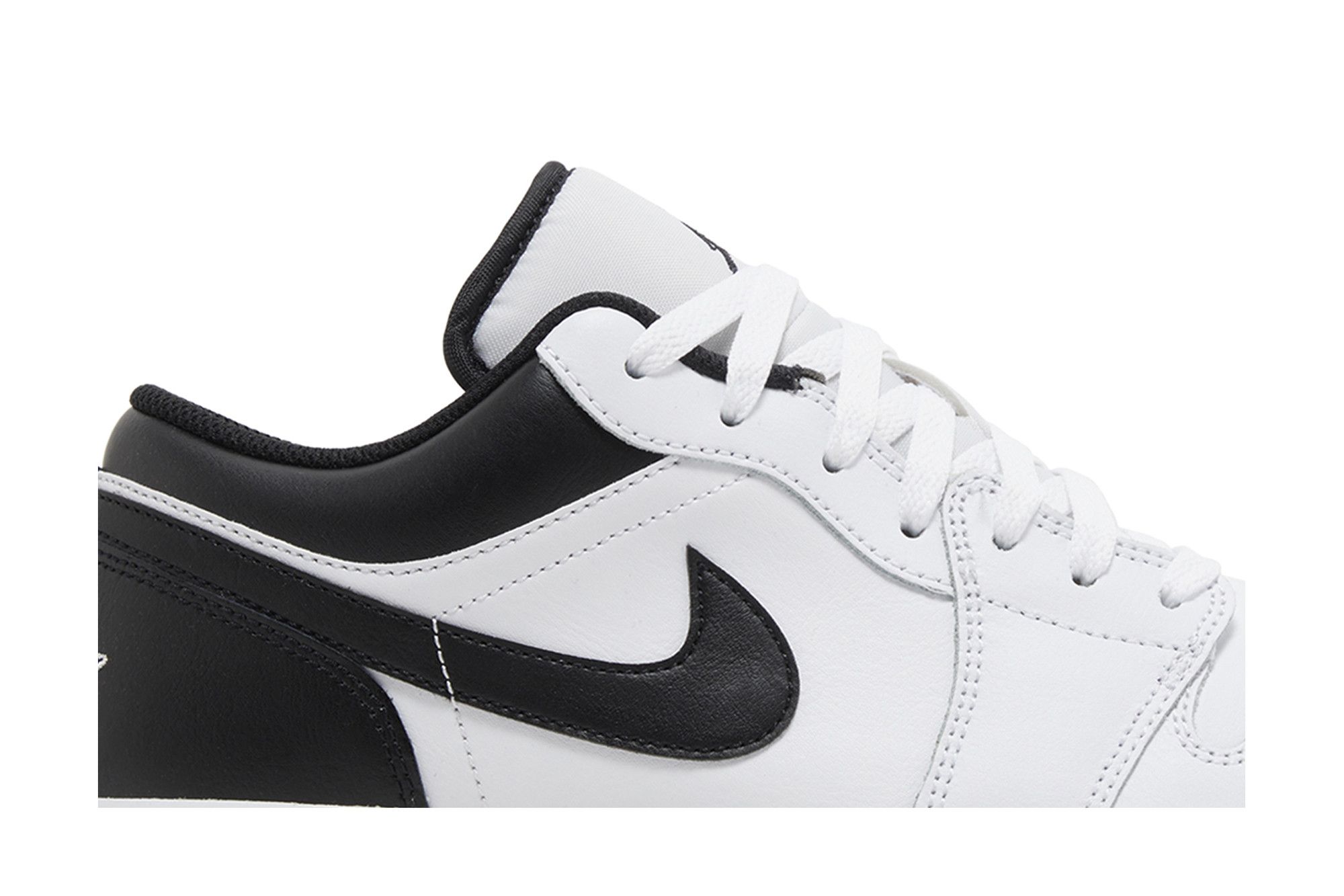 Lookbook Air Jordan 1 低帮 '白黑配色' 553558-132