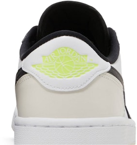 Air Jordan 1 Low 高尔夫鞋 '幻影电压' DD9315-108 Sizing Air Jordan 1 Low 高尔夫鞋 '幻影电压' DD9315-108