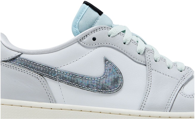 에어 조던 1 로우 OG '뱀의 해' HF3144-100 Shop 에어 조던 1 로우 OG '뱀의 해' HF3144-100