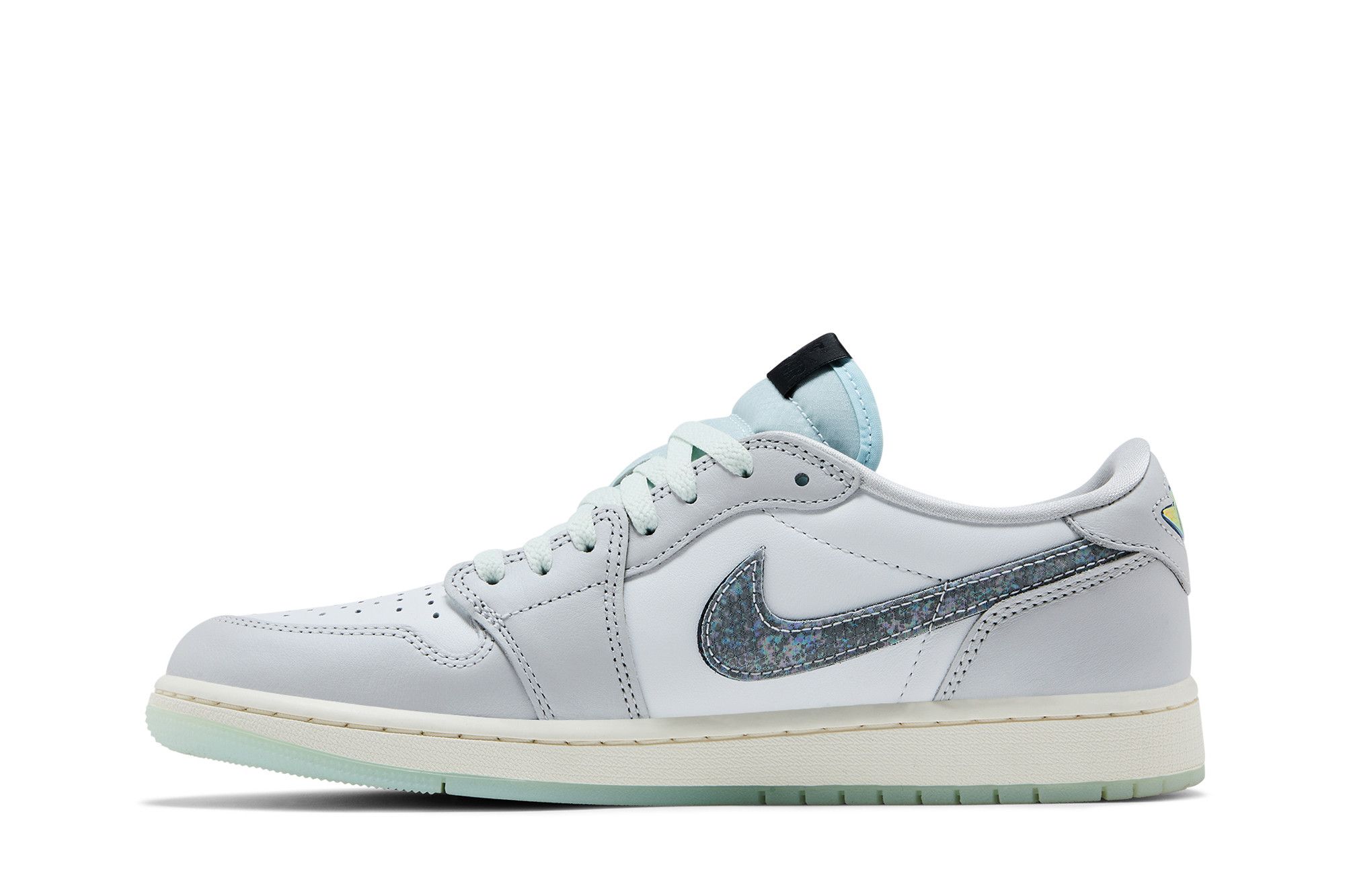 Purchase 에어 조던 1 로우 OG '뱀의 해' HF3144-100