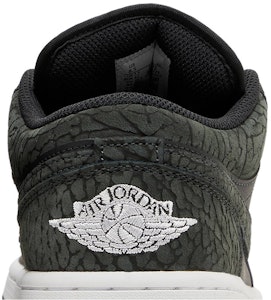 Air Jordan 1 Low SE 'Hitam Gajah' FB9907-001 Sizing Air Jordan 1 Low SE 'Hitam Gajah' FB9907-001