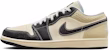 Air Jordan 1 Rendah SE 'Santan Hitam' HQ3437-101