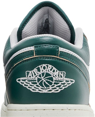 Air Jordan 1 Low SE 'Oxidized Green' FQ7687-300 Sizing Air Jordan 1 Low SE 'Oxidized Green' FQ7687-300