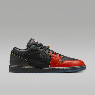 Air Jordan 1 Low SE 黑色/龙红/黑色 IQ3460-010 Lookbook Air Jordan 1 Low SE 黑色/龙红/黑色 IQ3460-010