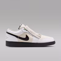 Lookbook Air Jordan 1 Low SE 淡木棕/黑/蒸汽灰/白 IW2020-110