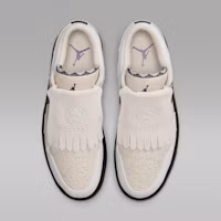 Shop Air Jordan 1 Low SE 淡木棕/黑/蒸汽灰/白 IW2020-110
