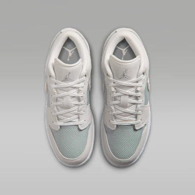 Air Jordan 1 Low SE 白色/珍珠灰/浅烟灰 IO2060-100 Shop Air Jordan 1 Low SE 白色/珍珠灰/浅烟灰 IO2060-100