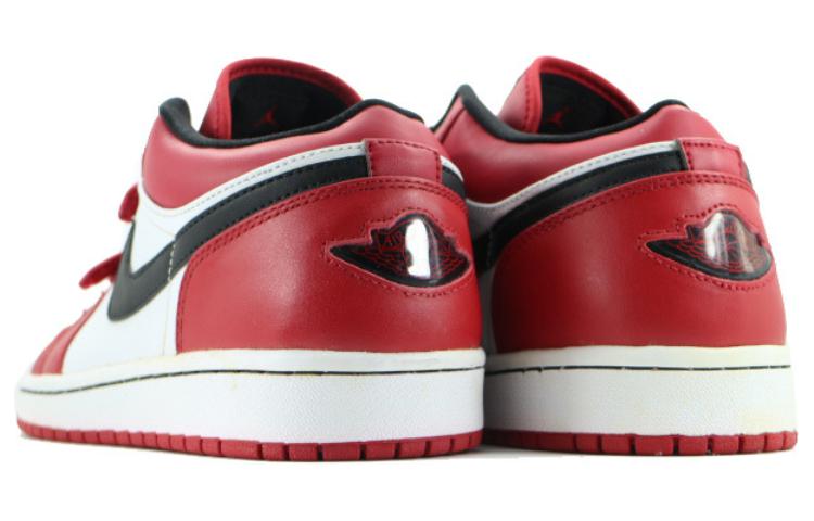 Shop エアジョーダン1 ロー ベルクロ "バーシティレッド" 339894-101