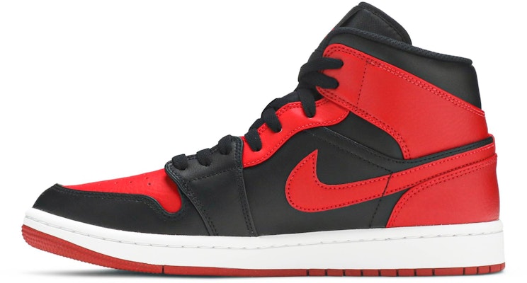 Air Jordan 1 Mid 'Banned' 2020 Lelaki Sneakers Hitam Merah 554724-074 Lookbook Air Jordan 1 Mid 'Banned' 2020 Lelaki Sneakers Hitam Merah 554724-074