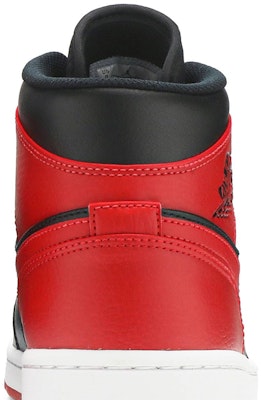 Air Jordan 1 Mid 'Banned' 2020 Lelaki Sneakers Hitam Merah 554724-074 Sizing Air Jordan 1 Mid 'Banned' 2020 Lelaki Sneakers Hitam Merah 554724-074