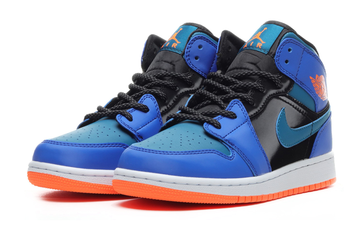 Lookbook エアジョーダン1 MID 青黒オレンジ 554724-440