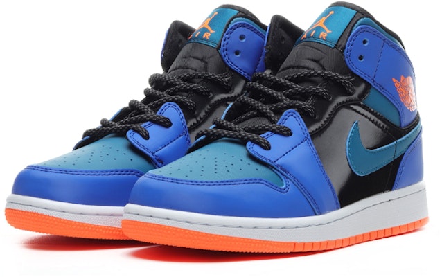 エアジョーダン1 MID 青黒オレンジ 554724-440 Lookbook エアジョーダン1 MID 青黒オレンジ 554724-440
