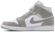 Lookbook Air Jordan 1 Mid 'Kelabu Kolej' 554724-082