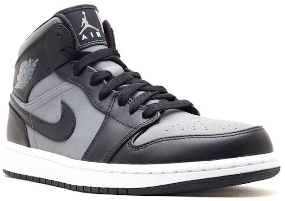 Air Jordan 1 Mid 'Abu-Abu Dingin' 554724-023 Lookbook Air Jordan 1 Mid 'Abu-Abu Dingin' 554724-023