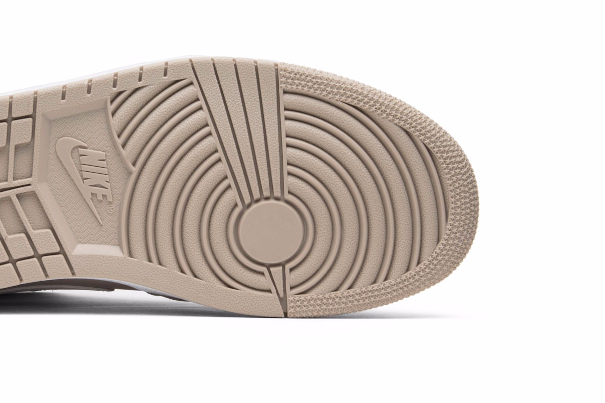 Air Jordan 1 Mid 'Desert Sand'