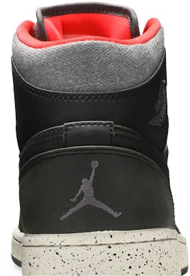 Air Jordan 1 Mid 'Holiday' 811124-035 (Tetap dalam Bahasa Inggeris) Sizing Air Jordan 1 Mid 'Holiday' 811124-035 (Tetap dalam Bahasa Inggeris)