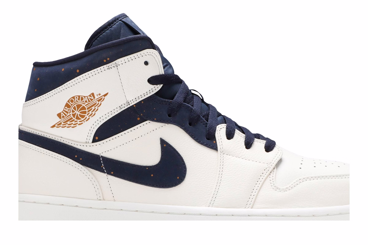 Air Jordan 1 Mid 'Jeter' AH6342-104