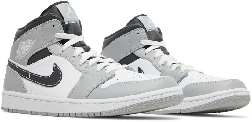 Air Jordan 1 Mid 'Kelabu Asap Cerah' 554724-078 1