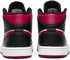 Air Jordan 1 Mid 'Noble Red' 554724-066 - Kasut Sneakers Premium Merah Details for Air Jordan 1 Mid 'Noble Red' 554724-066 - Kasut Sneakers Premium Merah