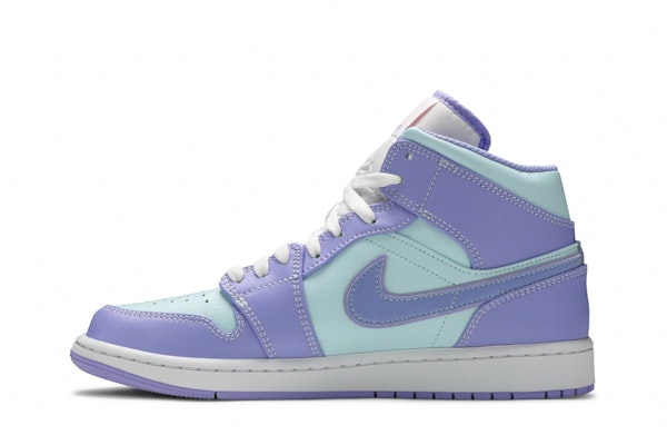 Air Jordan 1 Mid 'Ungu Pulse' 554724-500 Lookbook Air Jordan 1 Mid 'Ungu Pulse' 554724-500