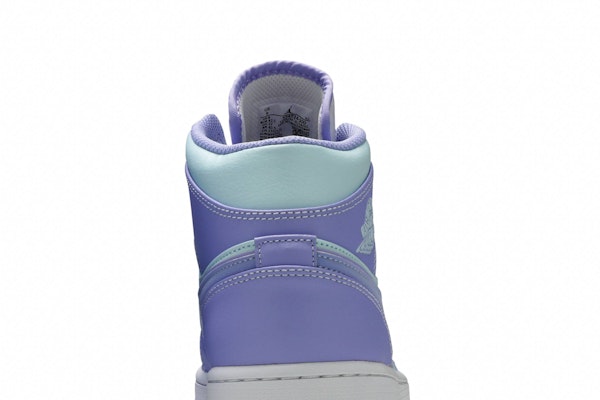 Air Jordan 1 Mid 'Ungu Pulse' 554724-500 Sizing Air Jordan 1 Mid 'Ungu Pulse' 554724-500