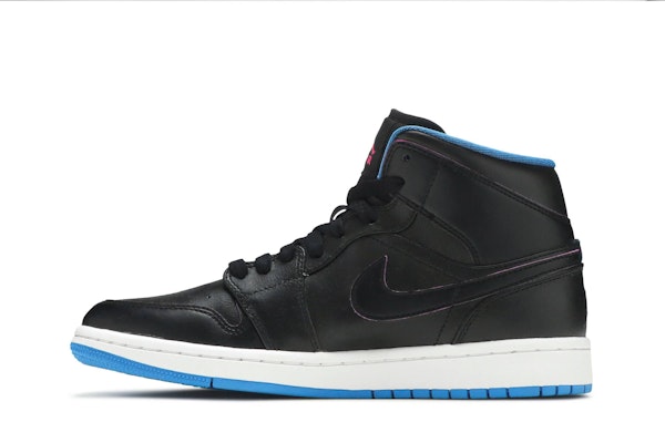 Air Jordan 1 Mid 'Radio Raheem' Sneaker 554724-029 Lookbook Air Jordan 1 Mid 'Radio Raheem' Sneaker 554724-029