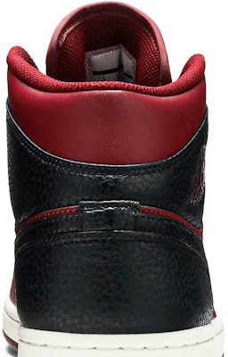 Air Jordan 1 Mid 'Reverse Banned' 554724-601 - Kasut Sneakers Sizing Air Jordan 1 Mid 'Reverse Banned' 554724-601 - Kasut Sneakers