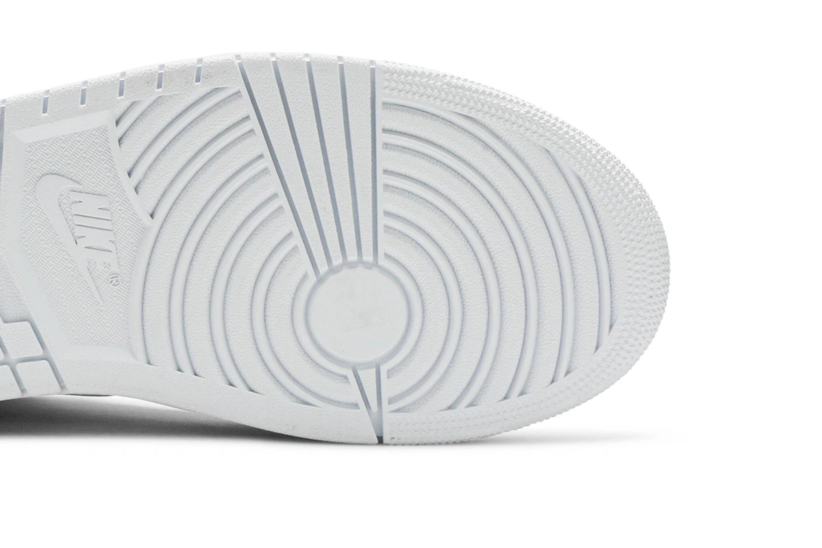 Air Jordan 1 Mid 'Triple White' 554724-130