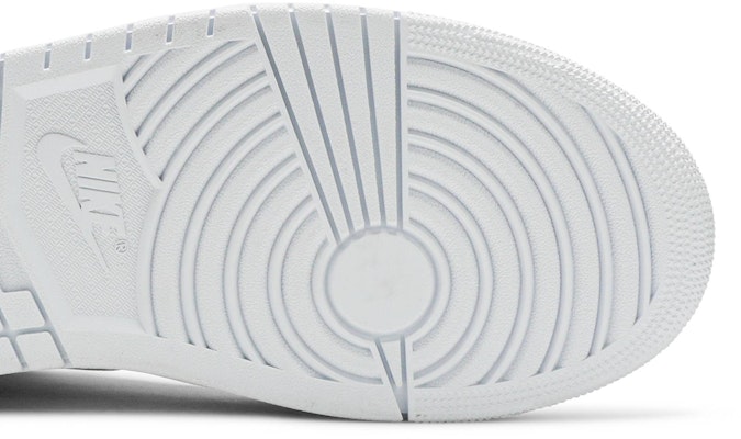 Air Jordan 1 Mid 'Triple Blanco' 554724-130 Purchase Air Jordan 1 Mid 'Triple Blanco' 554724-130