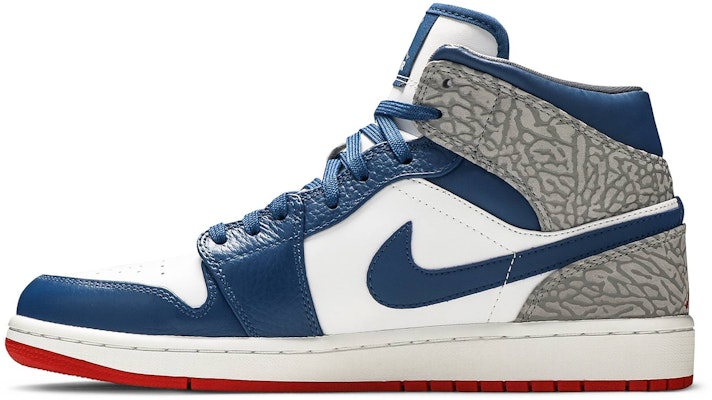 Air Jordan 1 Mid 'True Blue' 554724-107 Lookbook Air Jordan 1 Mid 'True Blue' 554724-107