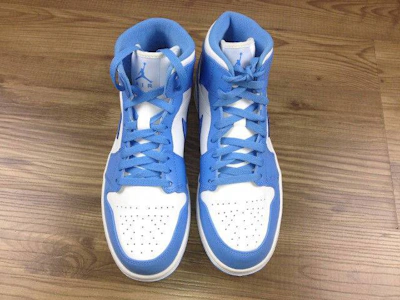 Air Jordan 1 Mid 'UNC' 554724-106