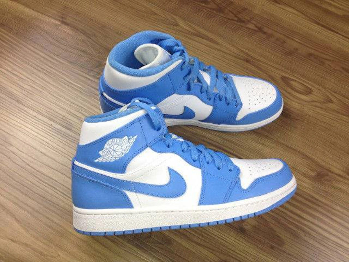 Air Jordan 1 Mid 'UNC' 554724-106