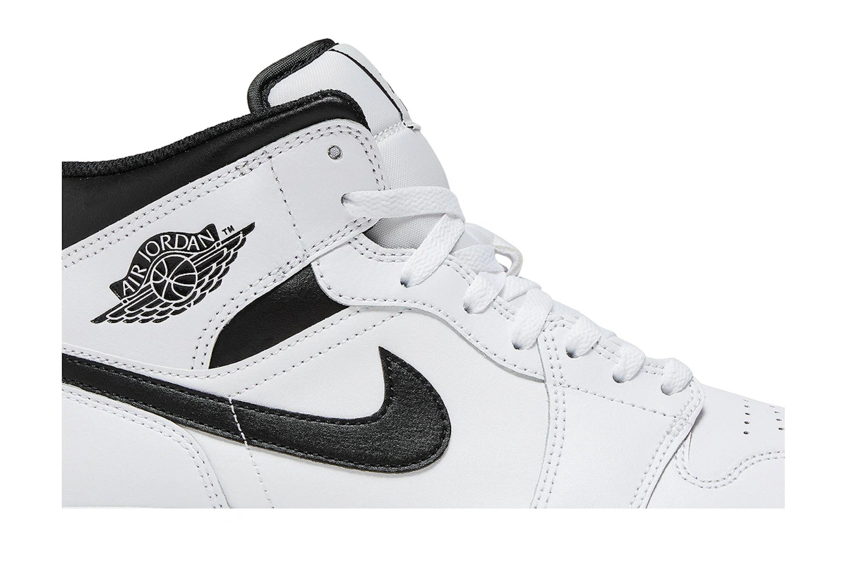 Air Jordan 1 Mid 'White Black'