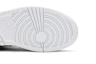 Air Jordan 1 Mid 'White Chicago' 554724-116