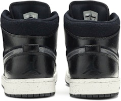 Air Jordan 1 Mid 'Winterized' 852542-001 (Hitam) Details for Air Jordan 1 Mid 'Winterized' 852542-001 (Hitam)