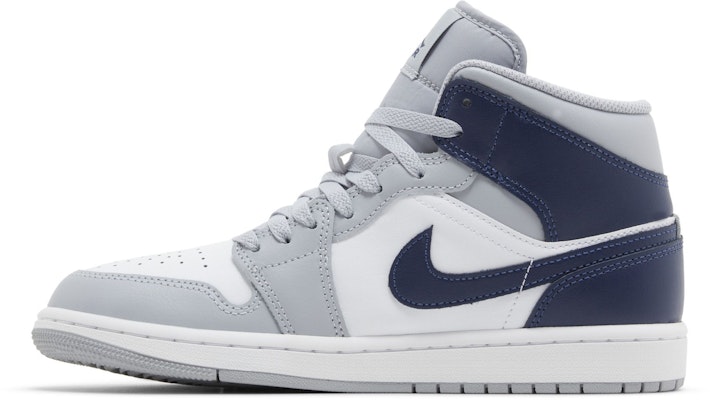 Air Jordan 1 Mid 'Wolf Grey Midnight Navy' DQ8426-104 Lookbook Air Jordan 1 Mid 'Wolf Grey Midnight Navy' DQ8426-104
